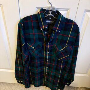 Van Heusen Flannel Shirt Mens M Plaid Button Up Long Sleeve, 2 pockets